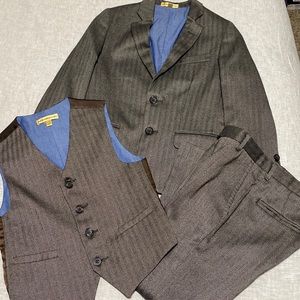 Boys brown Herringbone 3 Pc Suit Class club size 8